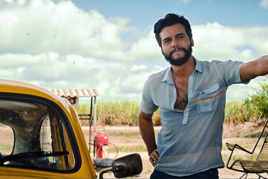 Wagner Moura compara defesa da democracia no Brasil e nos Estados Unidos