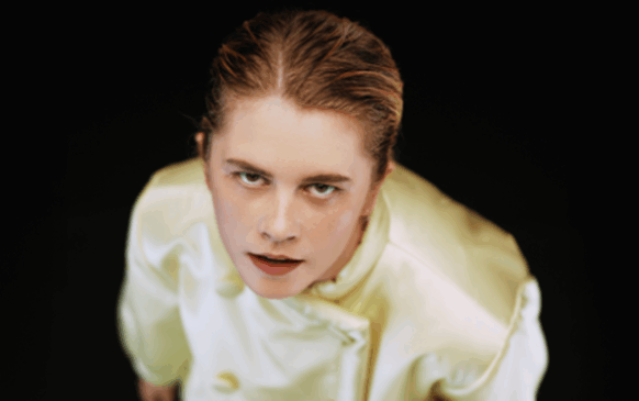 Zaho de Sagazan anuncia show no Cine Joia, em São Paulo