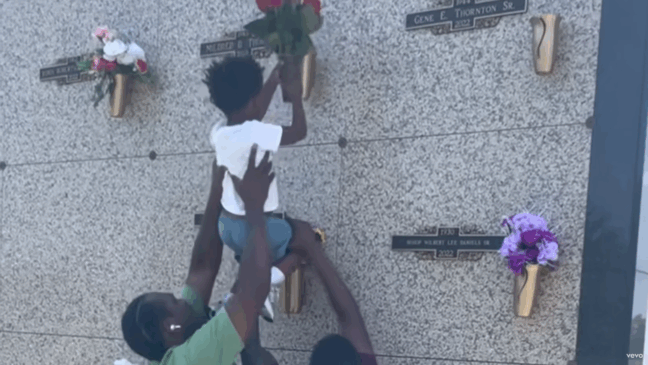 Clipse lança novo clipe