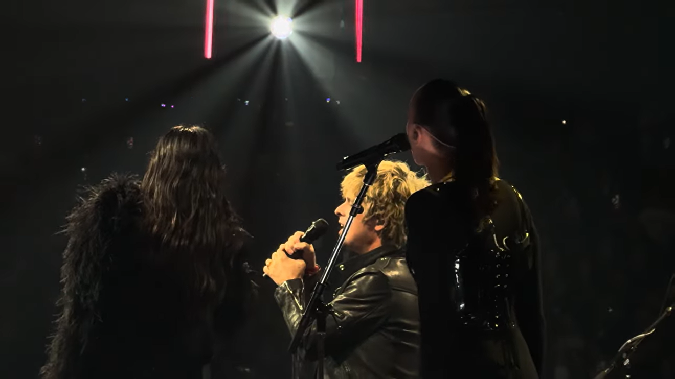 Dua Lipa recebe Billie Joe Armstrong para cantar hit do Green Day