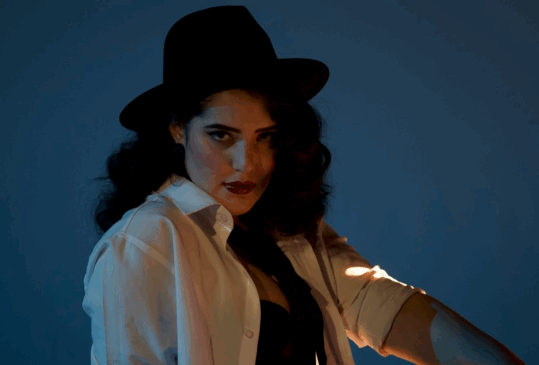 Carol Carmin lança novo single