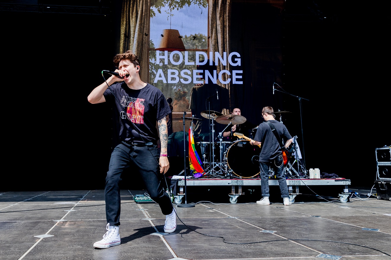 Holding Absence, Inteligência Artificial, IA