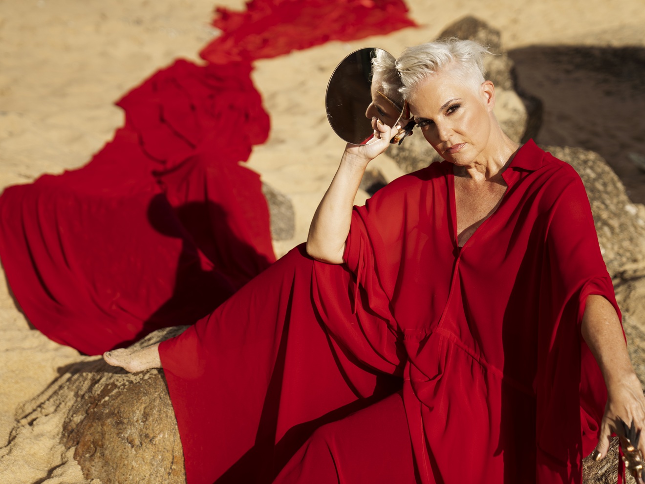 Isabella Taviani lança novo material