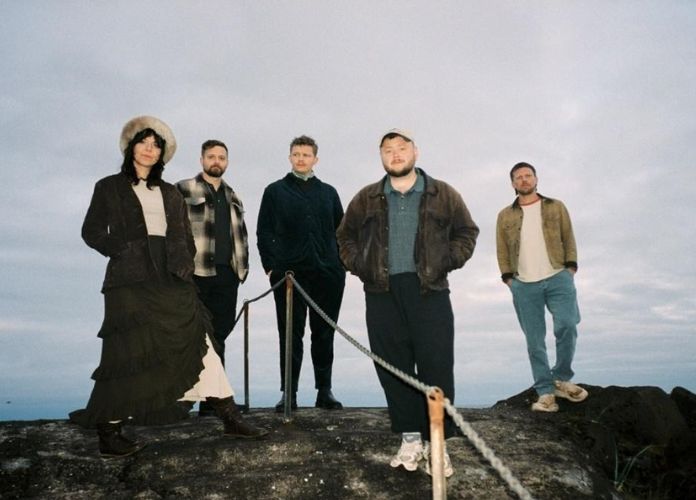 Of Monsters and Men, em registro feito por Eva Schram