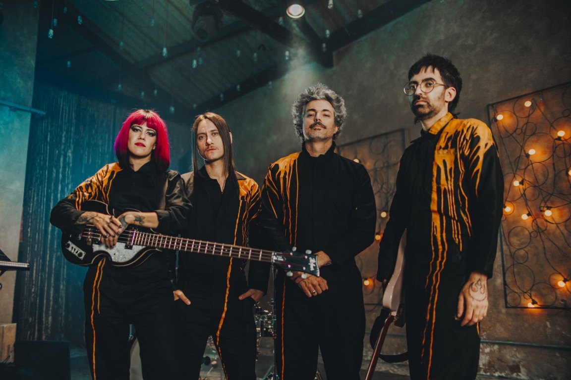 Supercombo lança novo clipe