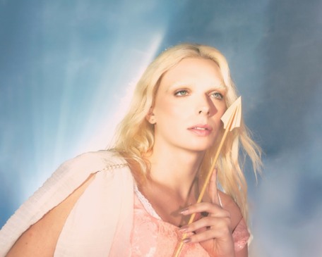 Viridiana lança novo disco