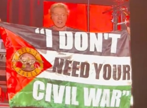 Axl Rose se manifesta pró-Palestina durante show do Guns N' Roses na Colômbia