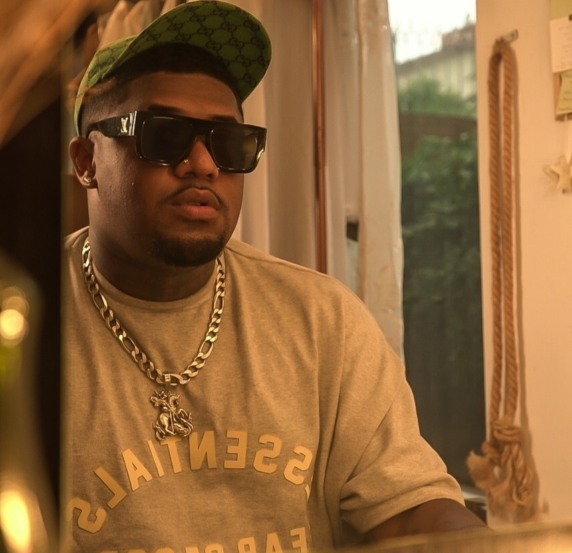 Chris MC lança "Ouvir Você Remix"