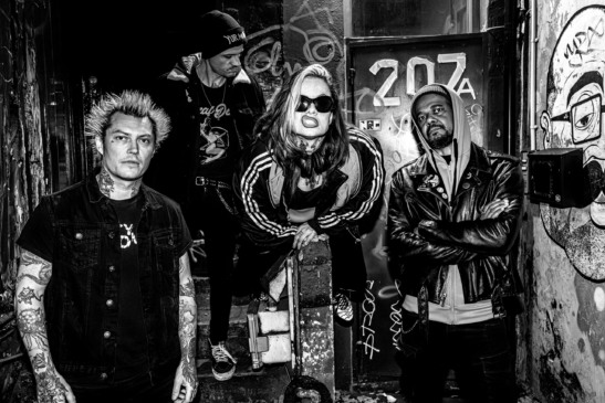 Fantazmaz estreia no Brasil com shows urgentes, raivosos e herança do Vilania