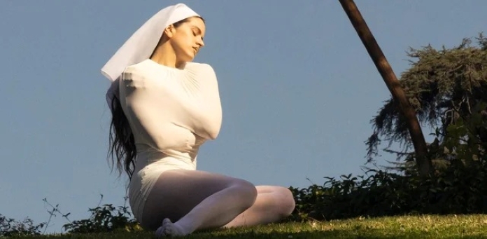 ROSALÍA cantará em 13 idiomas no disco 