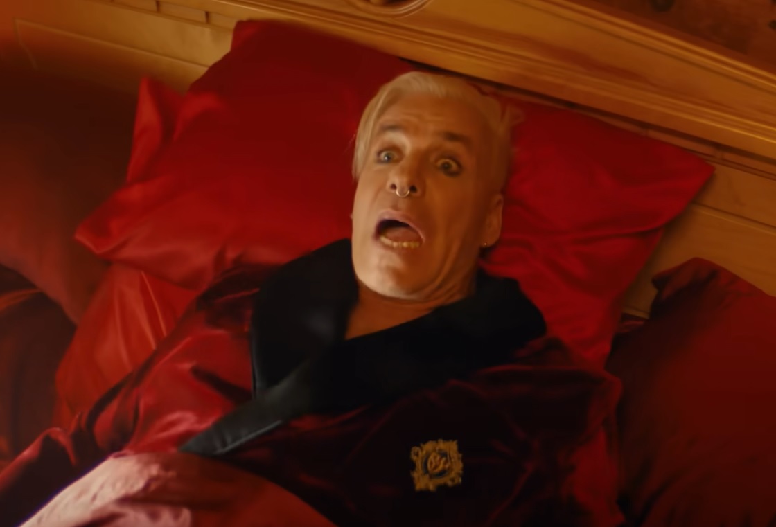 Till Lindemann, do Rammstein, libera clipe perturbador para o single "Prostitution"