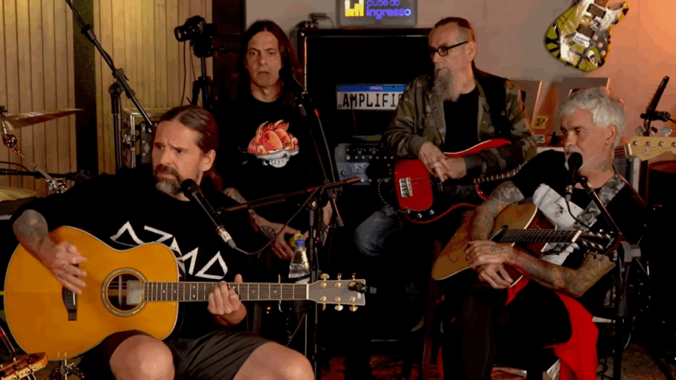 Andreas Kisser diz que Eloy Casagrande “encaixou muito bem” com o Slipknot Andreas Kisser diz que Eloy Casagrande “encaixou muito bem” com o Slipknot