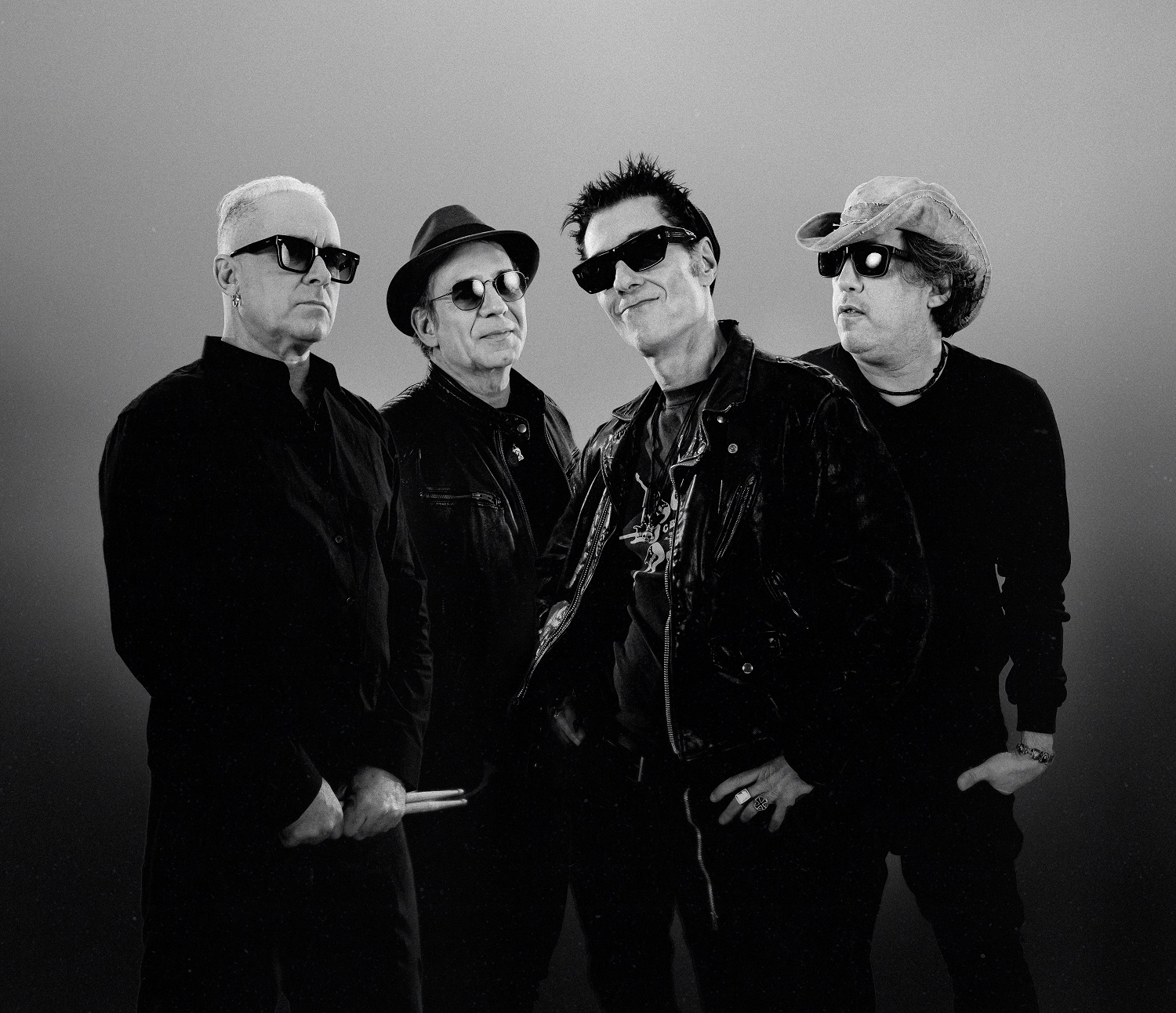 Capital Inicial se reinventa sem perder a essência em seu primeiro EP de inéditas em oito anos