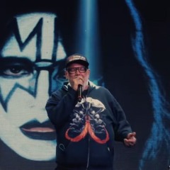 João Gordo canta KISS em homenagem a Ace Frehley; assista