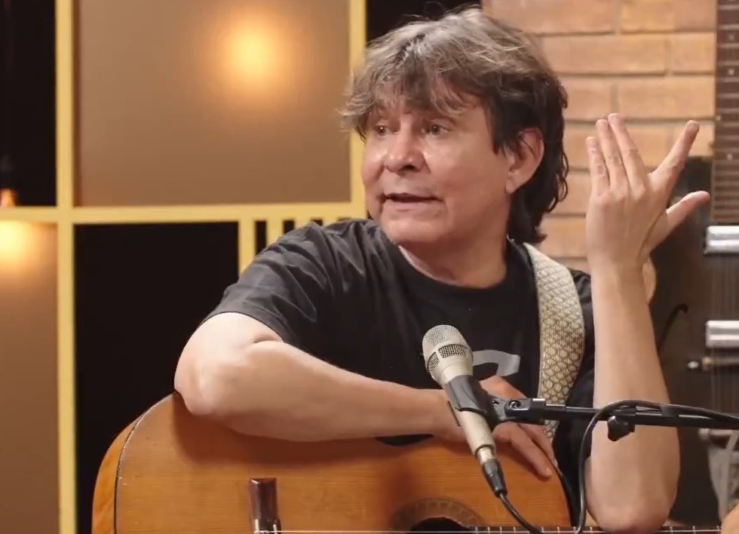 A resposta genial de Lô Borges quando foi perguntado sobre estudar teoria musical A resposta genial de Lô Borges quando foi perguntado sobre estudar teoria musical