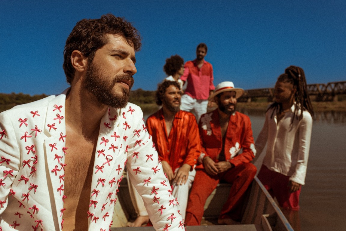 A Outra Banda da Lua lança novo disco A Outra Banda da Lua lança novo disco