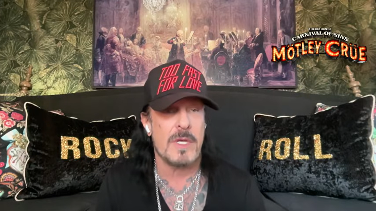 Nikki Sixx (Mötley Crüe) detona músicos velhos que tentam agir como jovens
