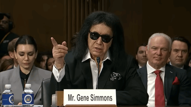 Gene Simmons diz que artistas são tratados pior que escravos porque rádio não paga