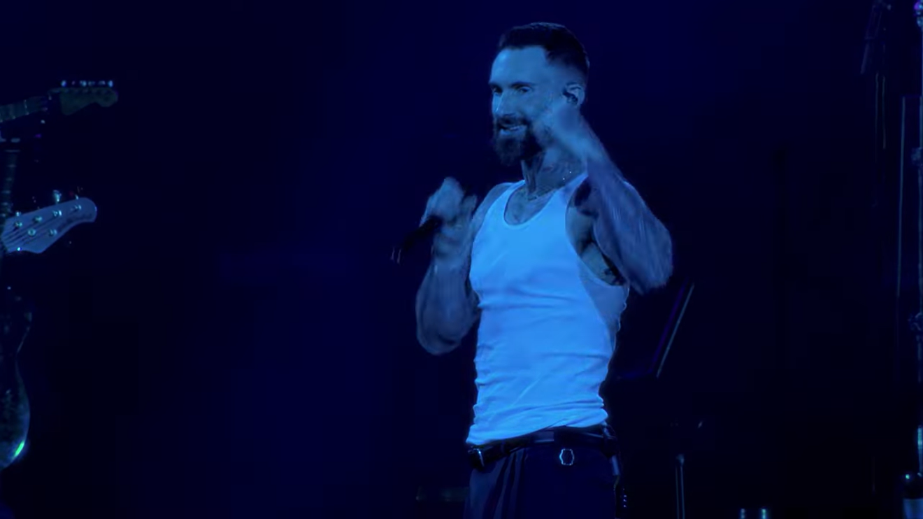 Maroon 5 lança vídeo ao vivo para