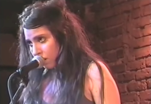 Lady Gaga cantando Led Zeppelin em 2006