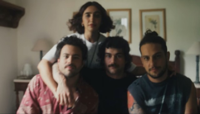 Atração do Lollapalooza Brasil, Foto em Grupo lança seu disco de estreia