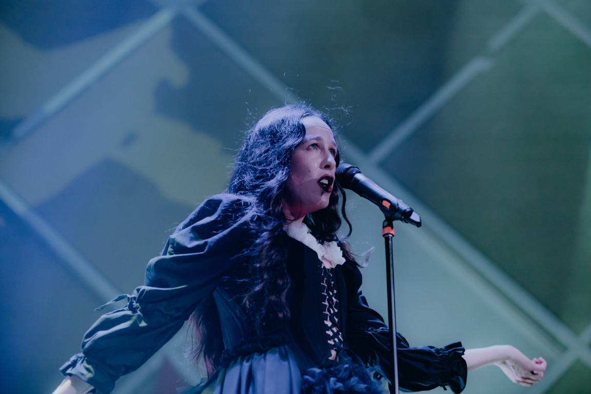 Allie X transforma São Paulo em território do dark pop em noite memorável Allie X transforma São Paulo em território do dark pop em noite memorável