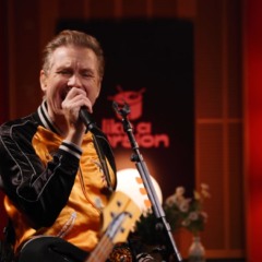 Franz Ferdinand surpreende com cover de Amyl and The Snnifers