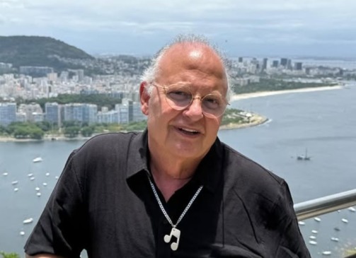 Guilherme Arantes expõe indústria da música no Brasil ao comentar carreira