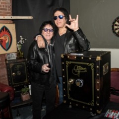 Peter Criss responde a Gene Simmons em polêmica sobre bateria