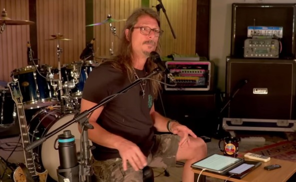 Rafael Bittencourt revela sua composição preferida