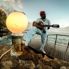 Incrível: assista à live de Seu Jorge em homenagem a David Bowie na íntegra