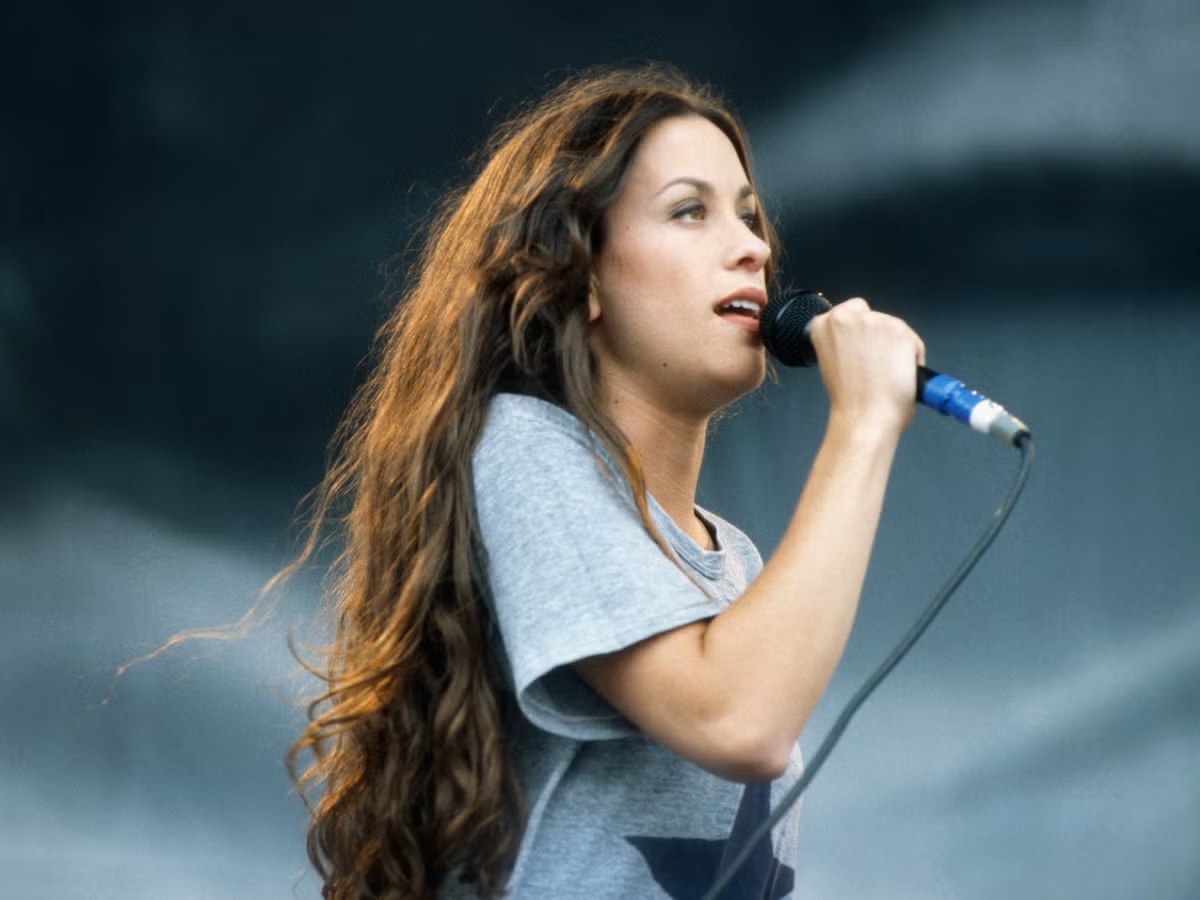 Alanis Morissette, Cigarette Mom Rock