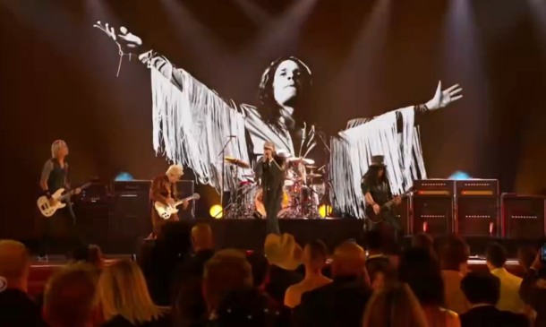 Ozzy Osbourne recebe homenagem com Post Malone e ícones do Rock