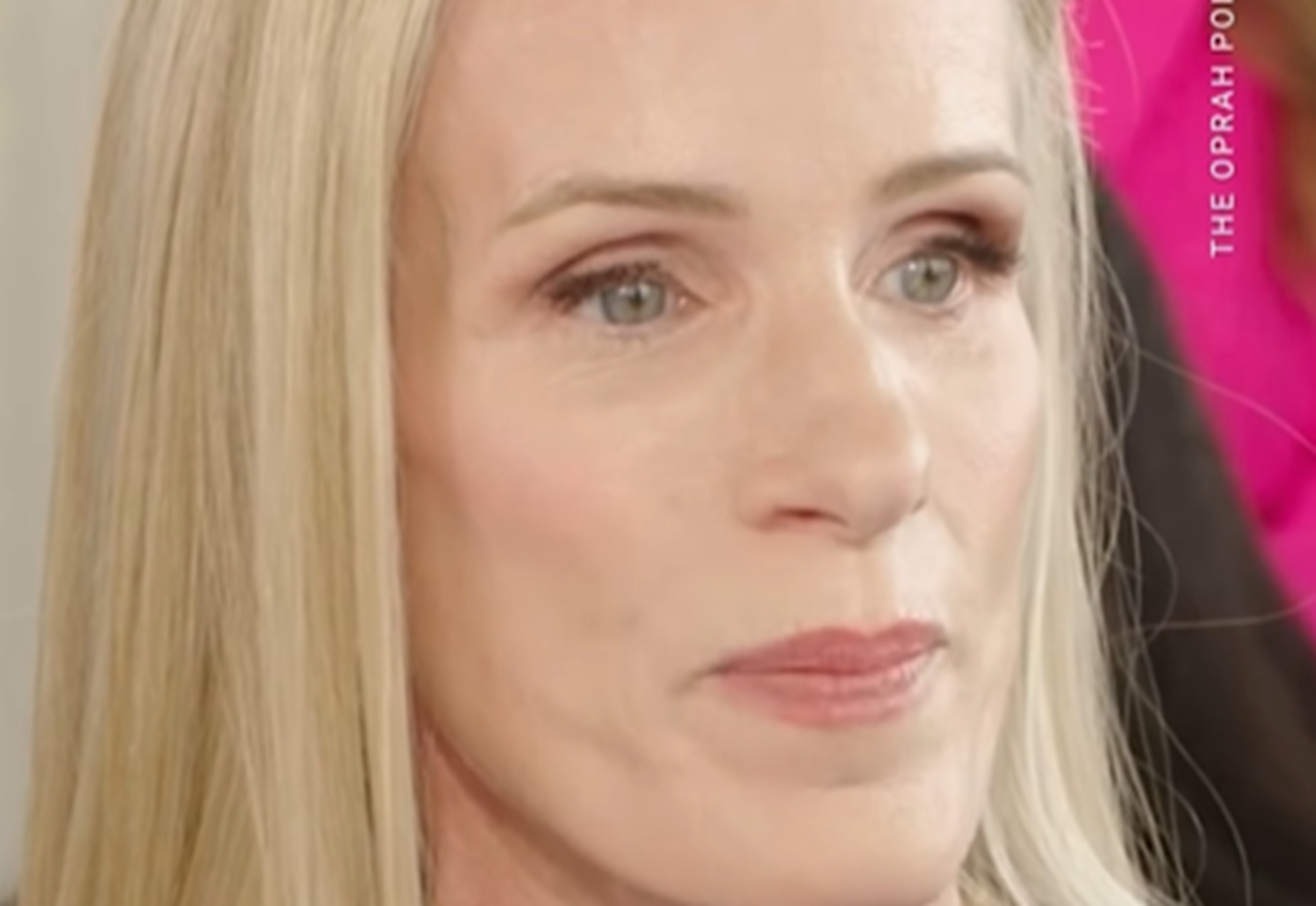 Flagrada em show do Coldplay diz a Oprah que estava separada