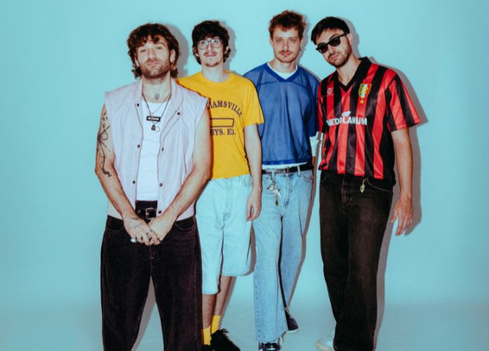 O Grilo, em photoshoot feito por Murilo Amancio