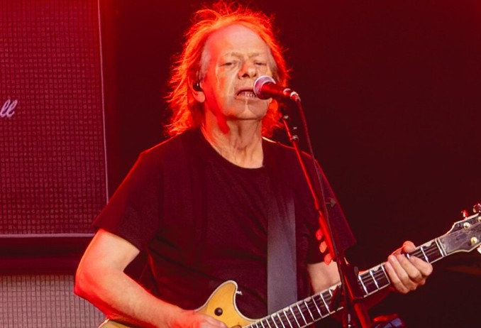 Stevie Young, guitarrista do AC/DC