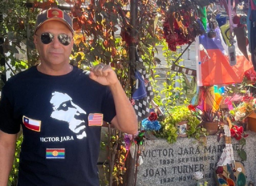 Tom Morello dedica show do Chile ao músico e ativista Víctor Jara