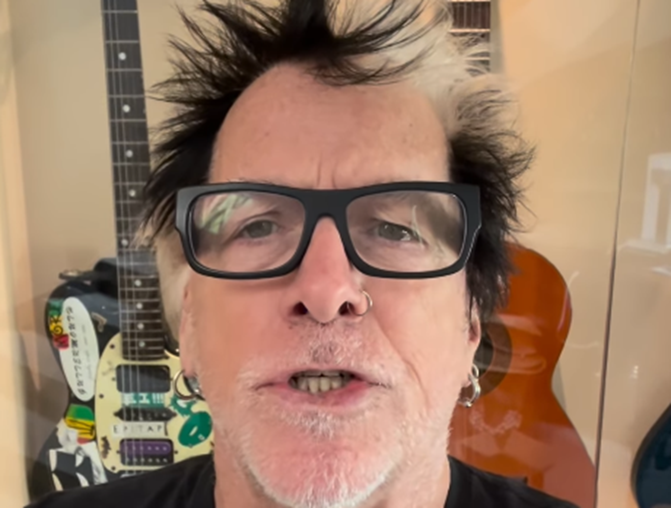 Noodles (The Offspring) deixa clara sua opinião sobre Donald Trump