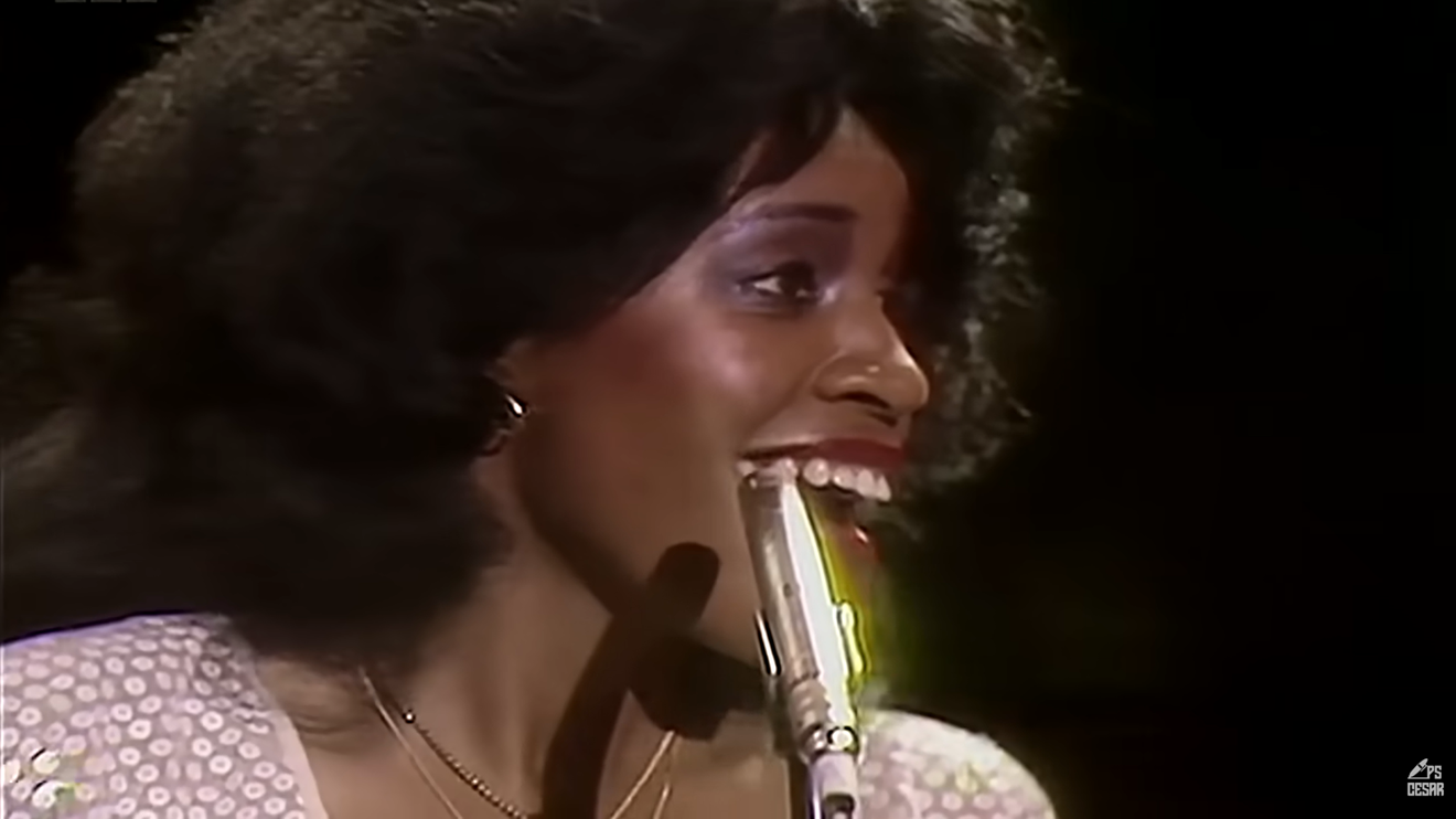 A música de 1979 que viralizou no TikTok por “trazer sorte e riqueza”