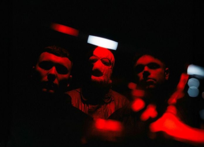 KNEECAP, em foto por Tom Beard