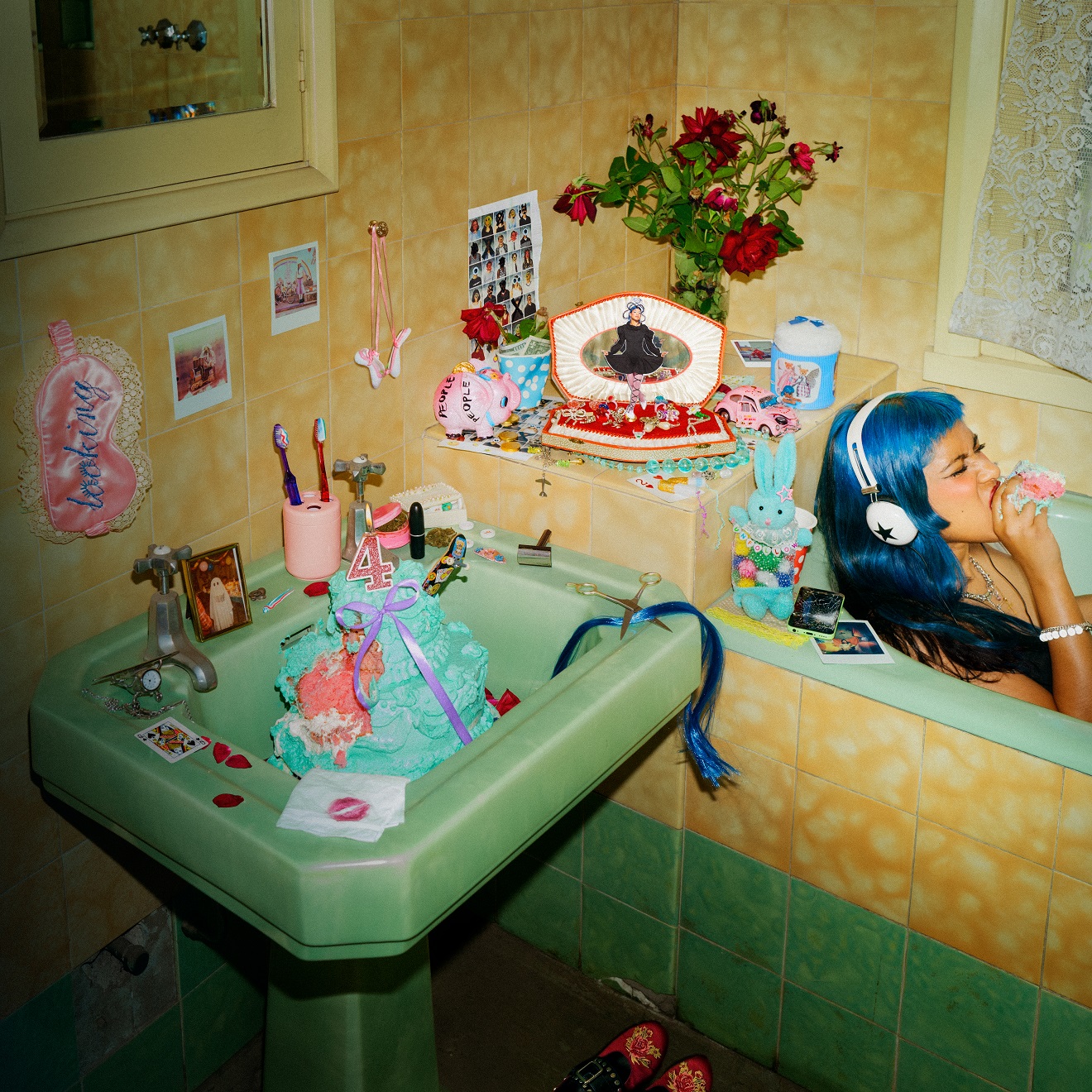 Looking For People to Unfollow - Ecca Vandal