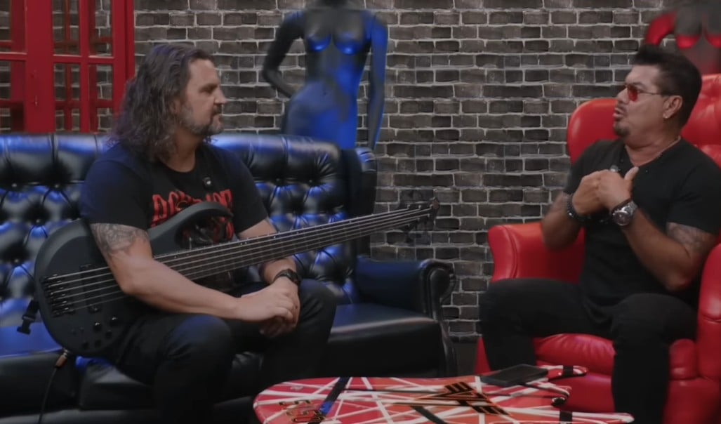 Felipe Andreoli (Angra) explica a diferença entre o impacto do show ao vivo e pela TV