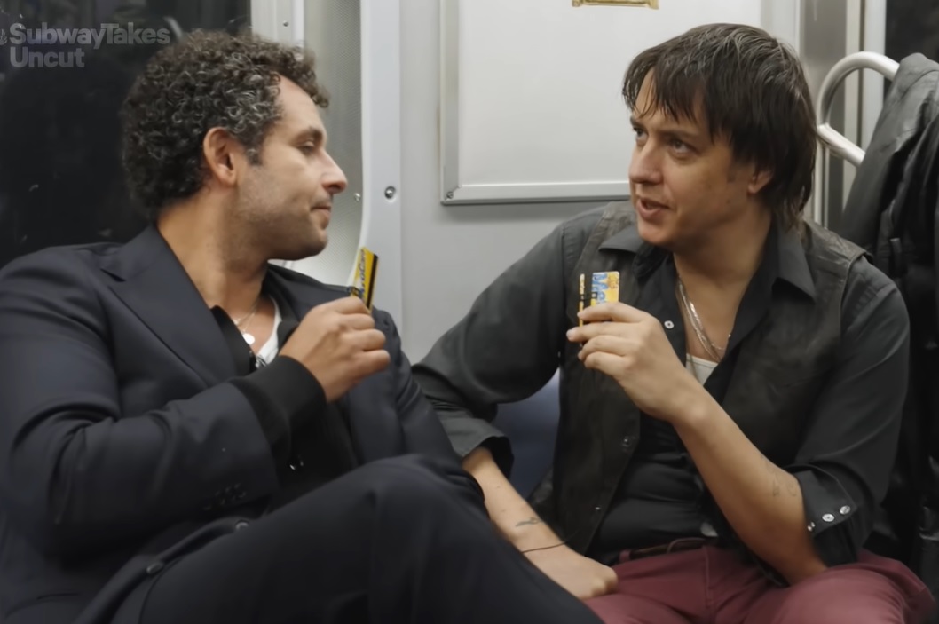Julian Casablancas, dos Strokes, critica o 