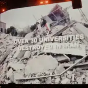 The Strokes protesta contra EUA no Coachella