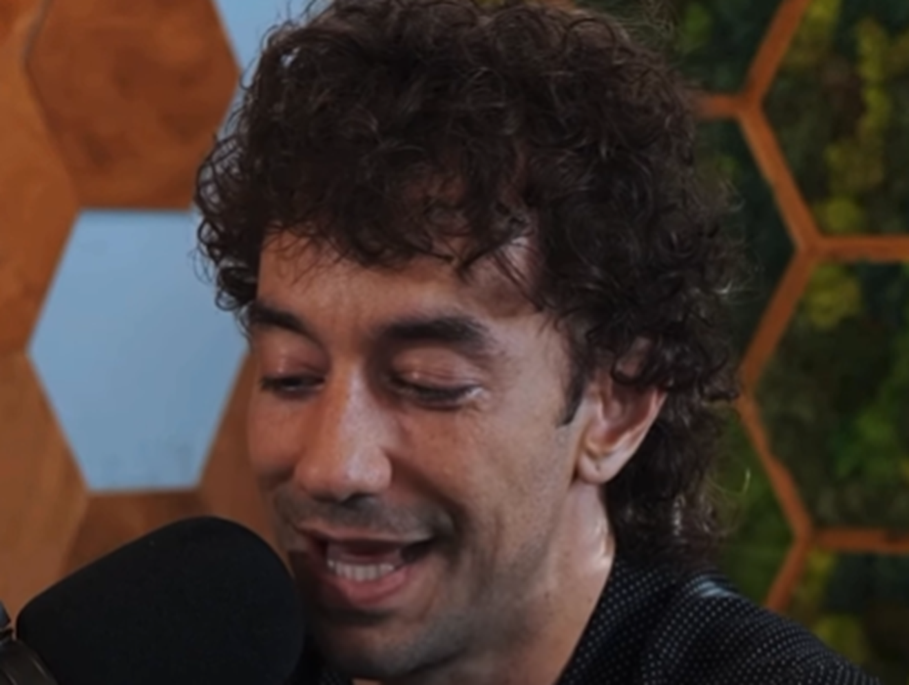 As melhores músicas do Strokes segundo Albert Hammond Jr.