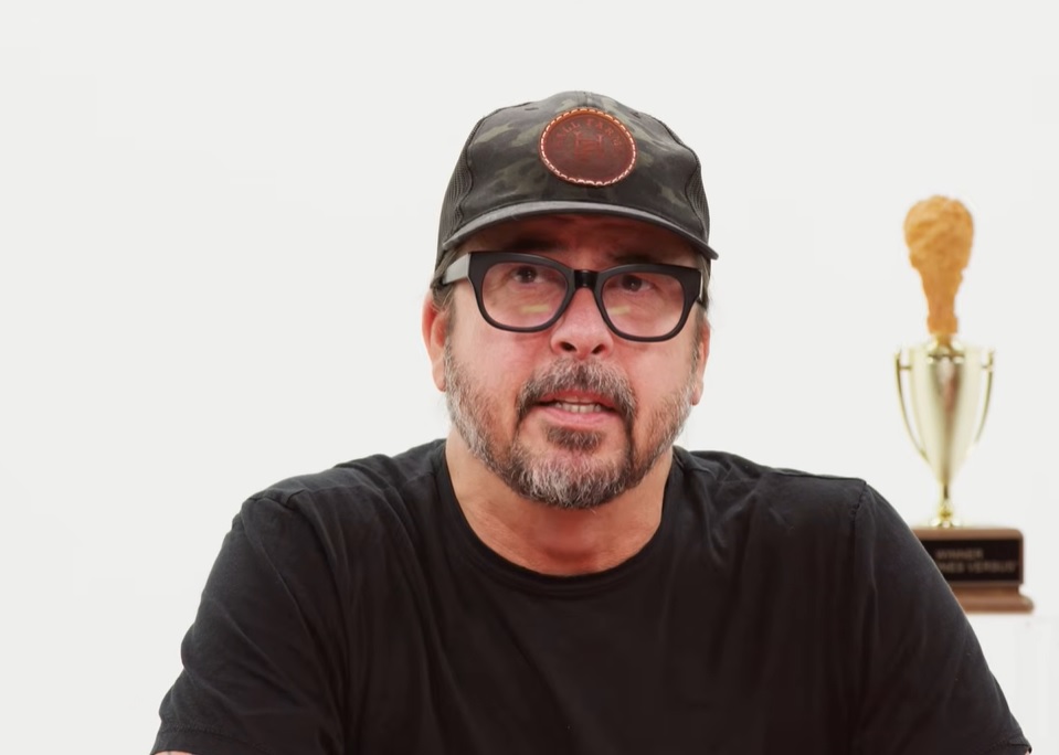 Descubra qual é a letra mais constrangedora do Foo Fighters, segundo Dave Grohl