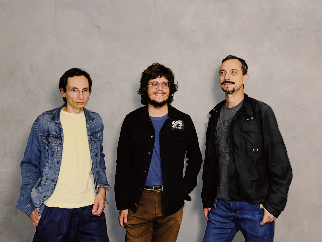 Capim Cósmico explora vícios e pensamentos intrusivos em novo single “Capivara & Fuzz”