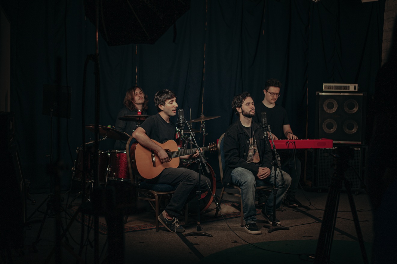 Planetas e Botões inaugura nova fase com o lançamento de “A Tarde Aqui”; veja clipe