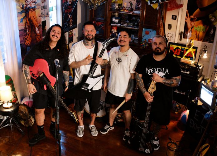 Banda Serena, em foto promocional