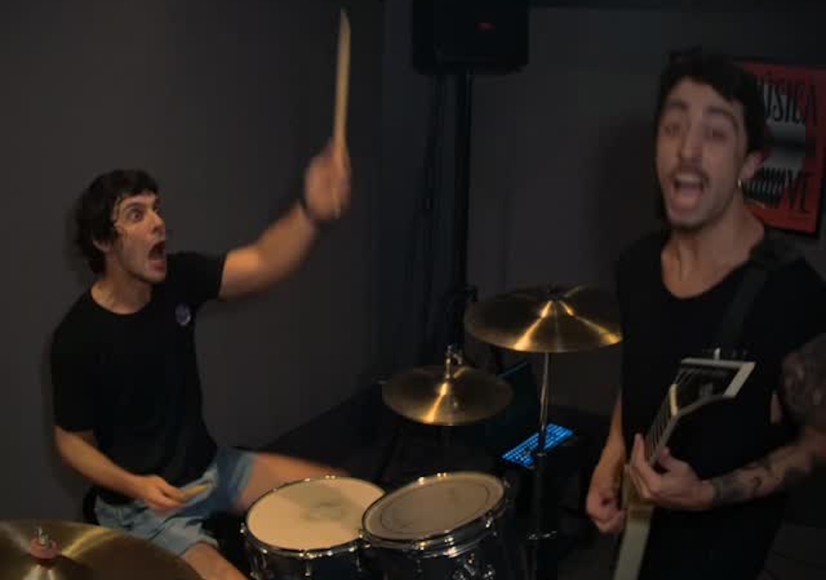 Diogo Defante e Lucas Inutilismo tocam Turnstile